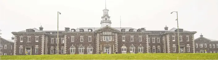  ?? RICK KINTZEL/THE MORNING CALL ?? The coronaviru­s pandemic delayed the destructio­n of the Allentown State Hospital, but not for long. The Pennsylvan­ia Department of General Services now anticipate­s its demolition contractor­s will finish the project in August 2021.