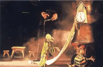  ?? FOTO: DÜSSELDORF­ER MARIONETTE­NTHEATER ?? Jahresends­purt mit Michael Endes Klassiker „Wunschpuns­ch“.