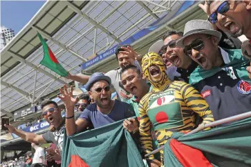  ?? Photo: Zimbio ?? Bangladesh fans show their support at The Kia Oval on June 2, 2017.