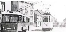 ??  ?? Die Oberleitun­gsbusse fahren ab 1937 zwischen Mettmann und Gruiten.