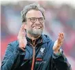  ?? FOTO: DPA ?? Gute Laune: Liverpools Trainer Jürgen Klopp.