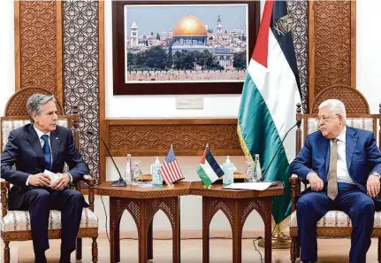  ?? Ronaldo Schemidt/Associated Press ?? U.S. Secretary of State Antony Blinken meets with Palestinia­n leader Mahmoud Abbas in the West Bank town of Ramallah.