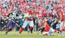 ?? JOHN SLEEZER TNS ?? Don’t look now, because there’s a chance Patrick Mahomes won’t be either when throws a no-look pass like he did against Baltimore.