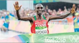  ??  ?? Kipchoge, ante Bekele y Kipsang