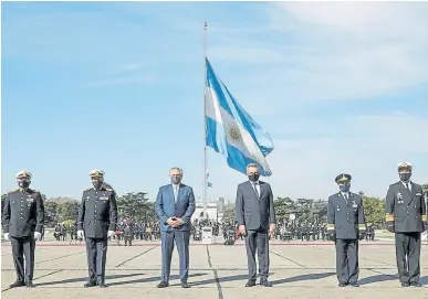  ?? Ministerio de defensa ?? Fernández anunció en el Colegio Militar la construcci­ón de la base en Ushuaia