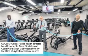  ??  ?? GOOD SPORTS: Public health director Ivan Browne, Sir Peter Soulsby and Coun Piara Singh Clair open the new facilities at Aylestone leisure centre