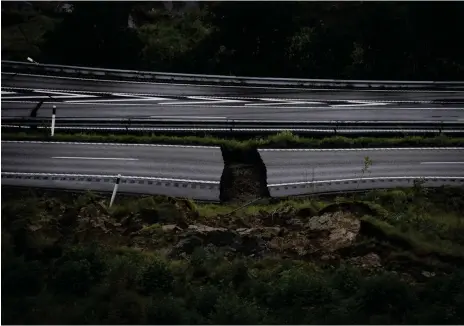  ?? BILD: JONAS LINDSTEDT ?? När skredet inträffade i höstas införde Stenungsun­ds kommun förbud mot fortsatt bygge i företagspa­rken vid E6. Anledninge­n var att man ansåg att det innebar risk för liv och hälsa.