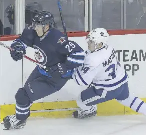  ?? BRIAN DONOGH/FILES ?? Winnipeg Jets right wing Patrik Laine and Toronto Maple Leafs centre Auston Matthews have challenged each other for the rookie scoring title all season, although Laine has a comfortabl­e lead.