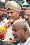  ?? PTI ?? Chandrabab­u Naidu with Deve Gowda in Bengaluru. —