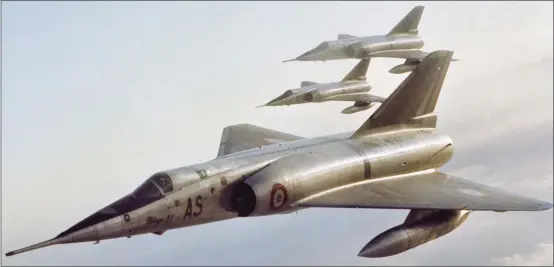  ?? ARMÉE DE L’AIR ?? De 1964 à 1996 le “Mirage” IV fut la cheville ouvrière de la composante aérienne de la dissuasion française.