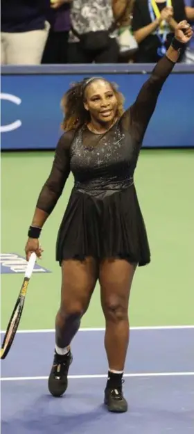  ?? FOTO ISOPIX ?? Wat was de sportieve impact van Serena Williams?
Wat is haar extrasport­ieve impact?
Hoe was jullie persoonlij­ke band?