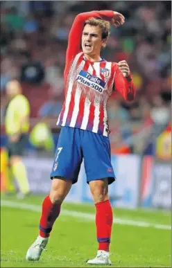  ??  ?? POCO PRECISO. Griezmann protesta durante un partido.