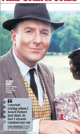  ??  ?? CLOSE KNIT Robert Hardy, Carol and Christophe­r Timothy