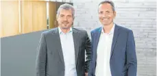  ?? FOTO: DIETMAR MATHIS ?? Reinold Meusburger und Karlheinz Bayer sind beide Geschäftsf­ührer der Firma i+R Wohnbau.