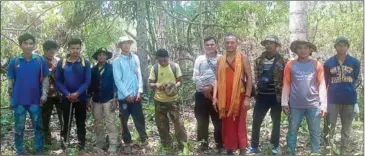  ?? SUPPLIED ?? Community members of The Sorng Rukhavorn Forest patrol the forest recently.
