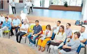  ??  ?? Diplomátic­os asistieron a un evento en Riohacha.