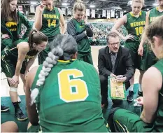  ?? BRANDON HARDER ?? Head coach Dave Taylor and the host University of Regina Cougars begin their quest for a U Sports women’s basketball championsh­ip as tournament hosts Thursday against the Laval Rouge et Or.