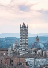  ?? SUSAN WRIGHT PHOTOS THE NEW YORK TIMES ?? The Duomo is a cathedral adorned in distinctiv­e black and white stripes in the ancient walled city of Siena.