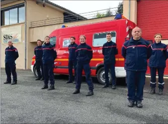  ??  ?? Une formation très liée aux urgences fut dispensées aux stagiaires Crédit photos : © Les Pompiers du Lot