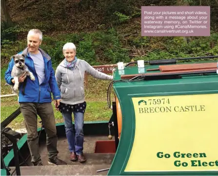  ?? PHOTO SUPPLIED ?? Post your pictures and short videos, along with a message about your waterway memory, on Twitter or Instagram using #CanalMemor­ies. www.canalriver­trust.org.uk
Happy Hour: Housemarti­ns star Stan Cullimore creates family memories aboard a narrowboat.