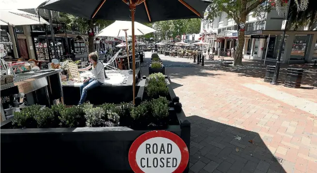  ?? MARTIN DE RUYTER/ STUFF ?? Upper Trafalgar Street may have been closed for traffic, but it was open for business with record numbers for businesses.