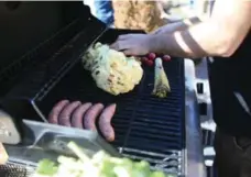  ??  ?? Experts agree that small grills can deliver great-tasting food.