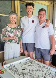  ?? ?? Mary Strong (Volunteer) with Hamish Lynn and Ricky Constable from Mudgee High