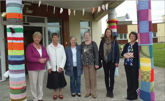  ??  ?? Noreen Brennan (Right) Community and Family Support Worker at Le Chèile, pictured with her knitting colleagues who produced several colours of finished knitting which they call Knitiffi in conjunctio­n with their Coffee Morning at the Centre last Friday.