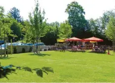  ?? Foto: Alfred Schubert ?? Der Badeplatz in Aidenried dient der Naherholun­g. Auch einen Kiosk gibt es dort. Doch ein Gasthaus fehlt immer noch.