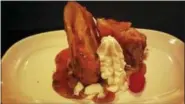  ?? STEPHEN FRIES ?? The fried banana cheesecake at El Conquistad­or Restaurant at the Mission Inn in Howey-in-the-Hills, Florida, is at the top of Stephen Fries’ list of desserts he has ever eaten. It’s not a short list.