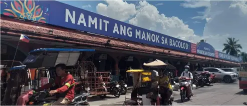  ?? MERLINDA A▪ PEDROSA PHOTO ?? BACOLOD CITY Councilor Celia Matea Flor, chairperso­n of the City Council committee on markets, urges all the tenants of Manokan Country to follow their compromise agreement with the City Treasurer’s Office to avoid closure of their stalls this month▪