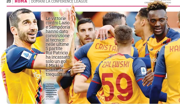  ?? GETTY, LAPRESSE ?? L’esultanza gialloross­a per la vittoria a Genova con la Sampdoria che riporta la Roma al 5º posto