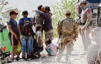  ?? Staff file photo ?? Senate Bill 4 would have granted Texas authoritie­s the power to deport those suspected of being illegal migrants.