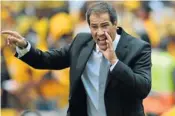  ??  ?? DEFINING MOMENT: Pirates coach Roger de Sa is relishing the big match in a tense Cairo