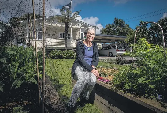  ?? Picture / Greg Bowker ?? So far Jennifer Wilson’s Mt Albert home garden hasn’t been too badly affected by the recent copious and persistent rainfall.