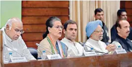  ??  ?? Congress President Rahul Gandhi, former party president Sonia Gandhi, former prime minister Manmohan Singh and party leaders Mallikarju­n Kharge and Ghulam Nabi Azad at the Extended Congress Working Committee (CWC) meeting in New Delhi on Sunday