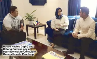  ??  ?? Rocco Nacino (right) and Betong Sumaya pay a courtesy visit to Consulate General Imelda Panolong