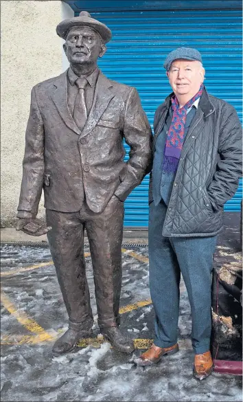  ??  ?? Colin Beattie with David Annan’s sculpture of comedy legends Chic Murray