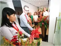  ??  ?? VIP. Cebu City Councilor Mary Ann de los Santos cuts the ceremonial ribbon with Craig Adams.