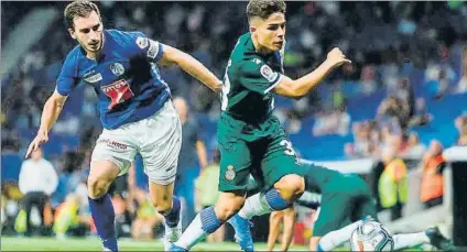  ?? FOTO: RCDE ?? El canterano Nico Melamed, jugando con el primer equipo del Espanyol durante la fase previa de la Europa League