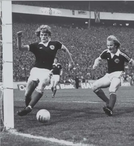  ?? PICTURE: GORDON RULE ?? 0 Gordon Mcqueen and Kenny Burns in action for Scotland against Wales at Hampden in 1978