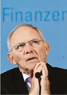  ?? Foto: T. Schwarz, afp ?? CDU Finanzmini­ster Wolfgang Schäuble: „Jeder, der sich nur ein bisschen in der Steu erpolitik auskennt, weiß, dass wir hier ein Problem haben.“