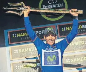  ?? DARIO BELINGHERI / EFE ?? Nairo Quintana, con el tridente de campeón de la Tirreno-Adriático