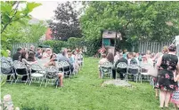  ?? BRYCE ISAACS BRUNA SANCHES SIMPLY LACE PHOTOGRAPH­Y ?? The 71 guests — half of them children — wait in a Pickering backyard for bride Amanda Dumoulin to walk the grassy aisle. The five-acre yard where high school sweetheart­s Kelsey and Michael got married was big enough to host their 140 guests.