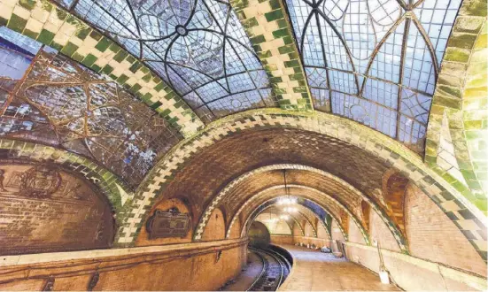  ?? Foto: EFE ?? Mit der nicht mehr genutzten Metrostati­on „City Hall“hat Rafael Guastavino sich in New York verewigt.