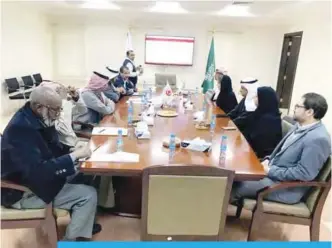  ??  ?? RIYADH: Secretary General of Kuwait Red Crescent Society (KRCS) Maha AlBarjas meets with President of the Saudi Red Crescent Authority Mohammed AlQasim.— KUNA