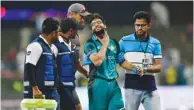  ?? (AFP) ?? Pakistan’s Imam ul-Haq (second from right) leaves the pitch after being hit by a ball during the second ODI against New Zealand in Abu Dhabi yesterday.