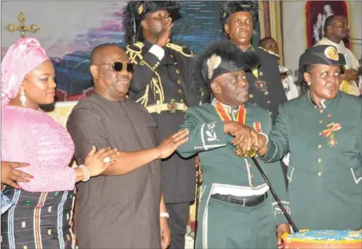  ??  ?? L-R: Wife of the Rivers State Governor, Justice Eberechi Suzzette Nyesom-Wike; Rivers State Governor, Nyesom Ezenwo Wike; Former Rivers State Governor, Dr Peter Odili and his wife, Justice Mary Odili at the Special Thanksgivi­ng Mass for the 70th Birthday Celebratio­n of Dr. Peter Odili organised by the Rivers State Government at Our Lady of the Holy Rosary Chaplaincy, Catholic Institute of West Africa, Port Harcourt... recently