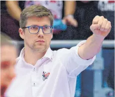  ?? FOTO: DPA ?? Stefan Hübner hat die Volleyball­er der SVG Lüneburg ins Pokalfinal­e gegen den VfB Friedrichs­hafen geführt.