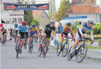  ?? FOTO: RSC BIBERACH ?? Justin Bellinger an der Spitze des Fahrerfeld­s.